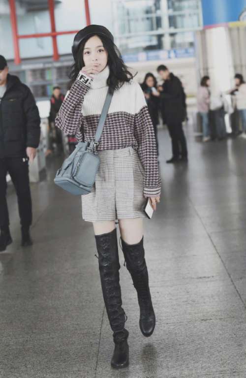 重庆图片 内地女明星何泓姗VivaHo穿搭图