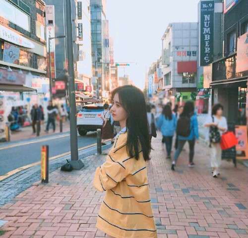 四川图片 女明星鞠婧祎街拍图片