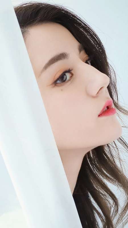 迪丽热巴性感魅惑写真图片手机壁纸