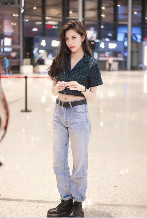 中国图片 外籍华裔女明星宋妍霏日常穿搭合
