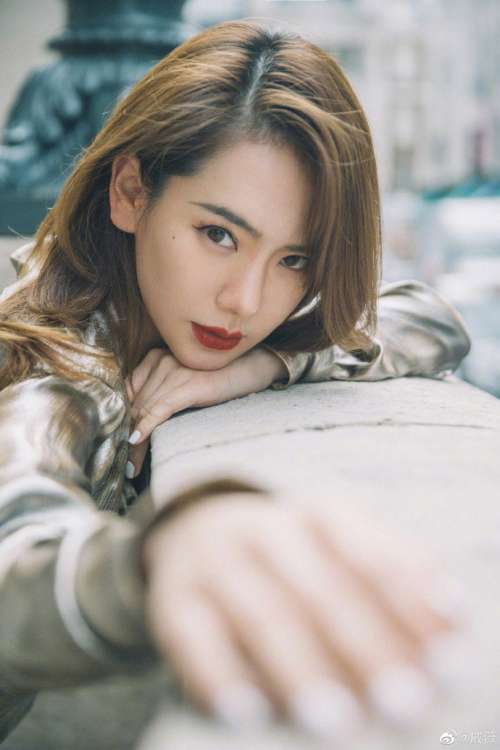 中国图片 内地女明星戚薇现身2019温网活动图