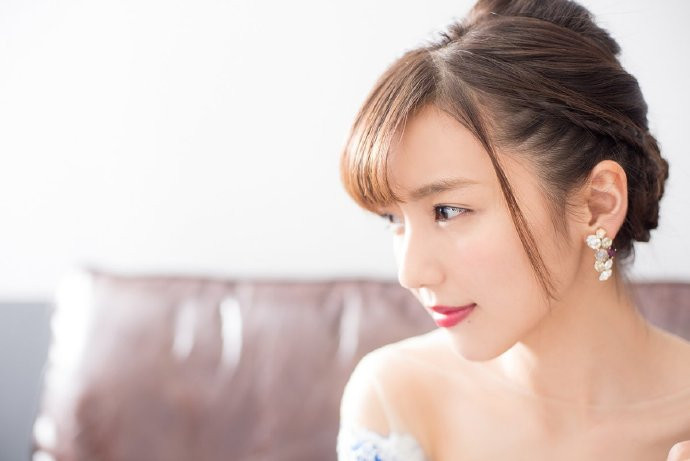 女歌手真野惠里菜性感写真图片​