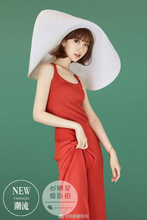 天津明星毛晓彤甜美与知性时尚写真