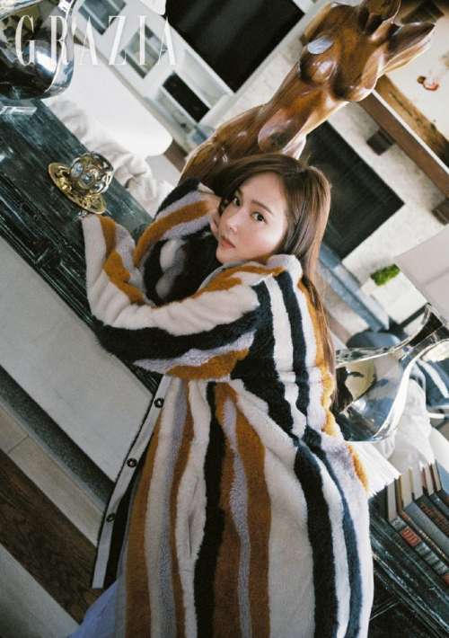 韩国明星Jessica郑秀妍GraziaKorea10月封面时尚大