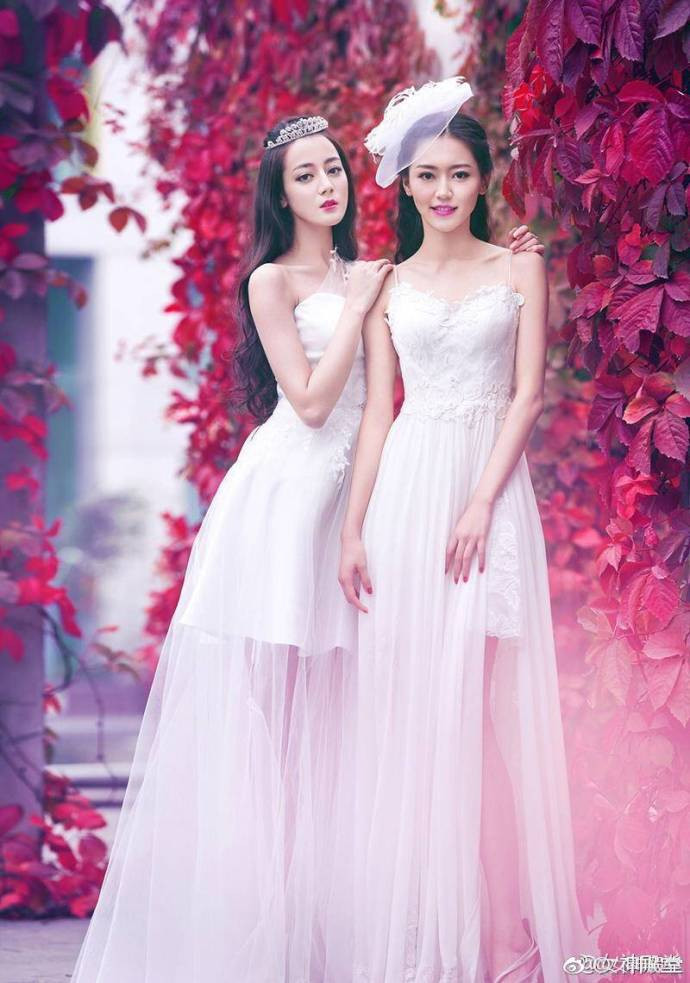 异域明星迪丽热巴壁咚杨幂和黄梦莹图片