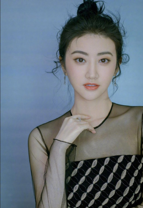 中国图片 女明星景甜薄纱长裙典雅精致图片