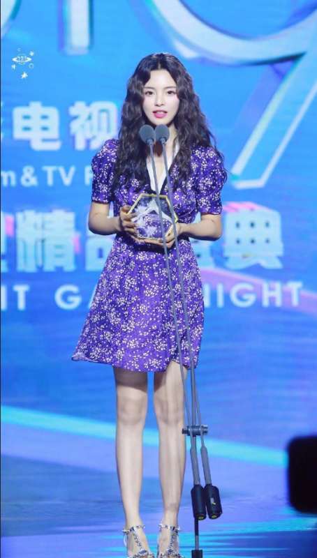 浙江图片 鲢鱼女明星杨超越复古图片