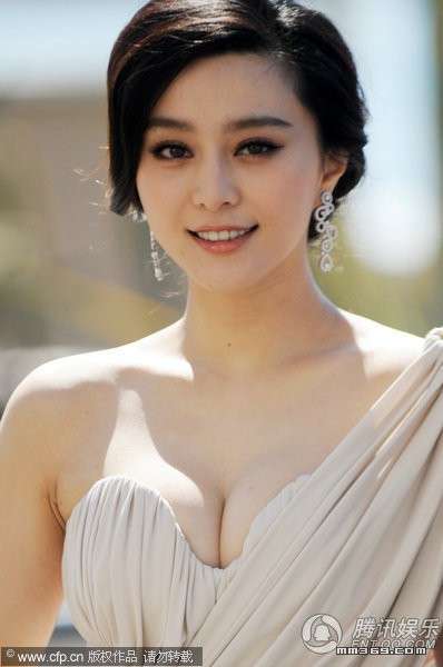 戛纳扮“希腊女神”