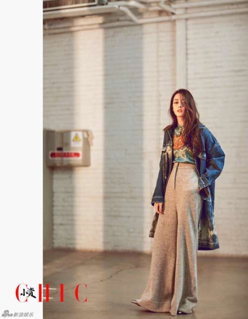 新疆明星迪丽热巴小仙女变身Cool Girl时尚封