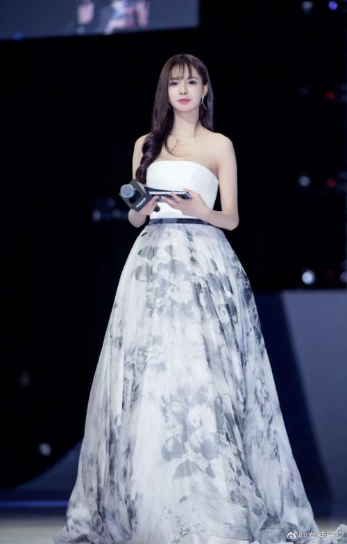 甜孩图片_大眼妹子沈梦辰美图欣赏