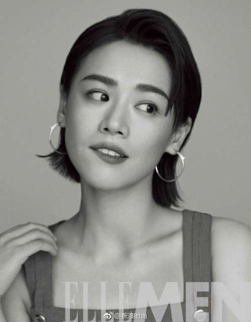 大眼明星马思纯登上男刊ELLEMEN封面诠释黑白