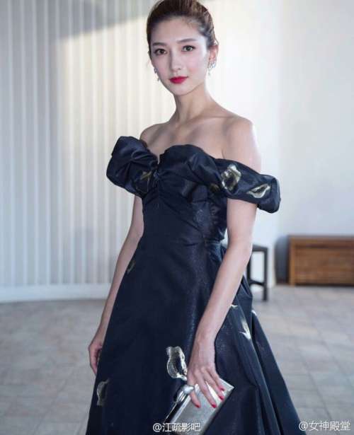 大长腿明星江疏影写真大片时尚芭莎