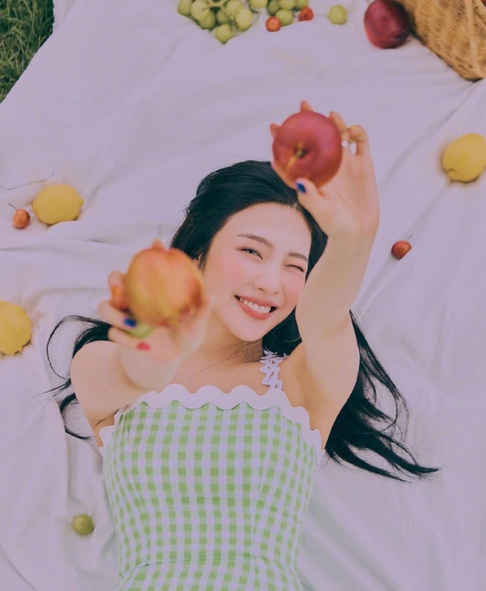 韩国图片 韩国女星朴秀荣夏日画报图片
