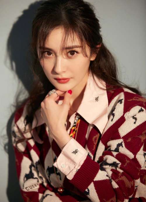 杨幂图片_大眼明星杨幂助阵《明日之子》直