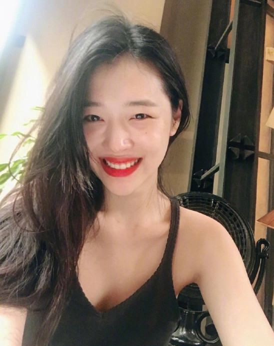 韩国图片 女明星崔雪莉春夏旅拍指南