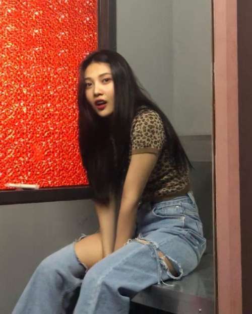 韩国图片 女团Red Velvet朴秀荣Joy帅气图片