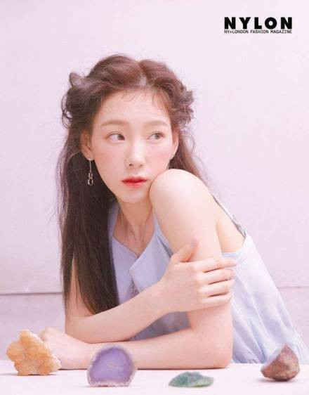 韩国明星金泰妍水蜜桃口味少女感画报图片