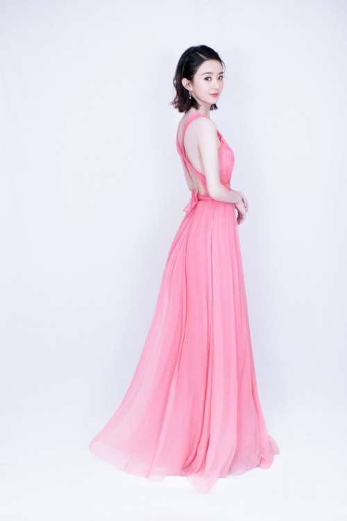 大眼明星赵丽颖粉色礼服仙女图片