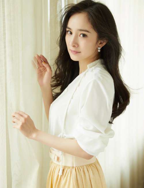 北京图片 自律的女明星杨幂图片