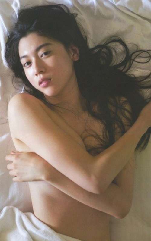 三吉彩花性感写真