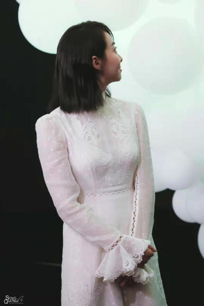 中国图片 内地女明星宋茜夏日清爽舒适穿搭