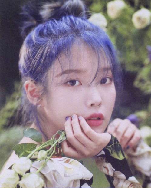 花仙子蓝色头发李知恩iu韩国图片