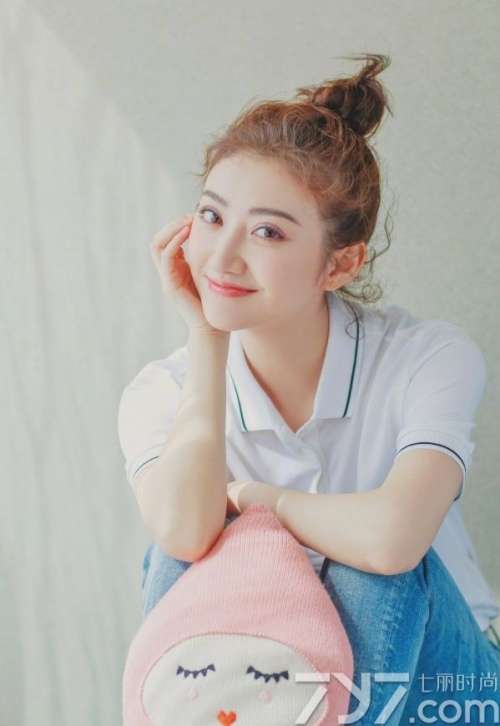 大眼明星景甜清新甜美少女感十足最新