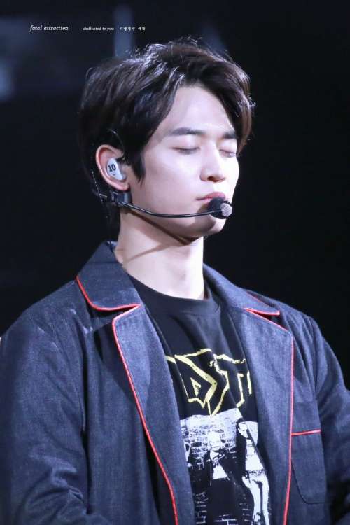 韩国明星帅哥图片_韩国男团shinee崔珉豪欧巴