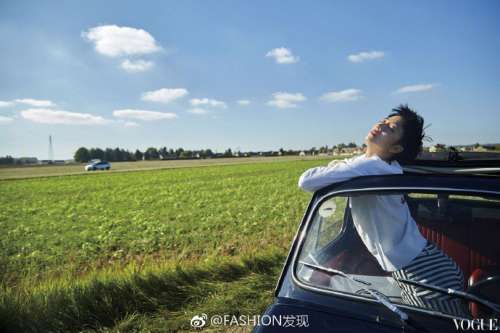 台湾明星桂纶镁巴黎拍摄《Vogue》2018年十一