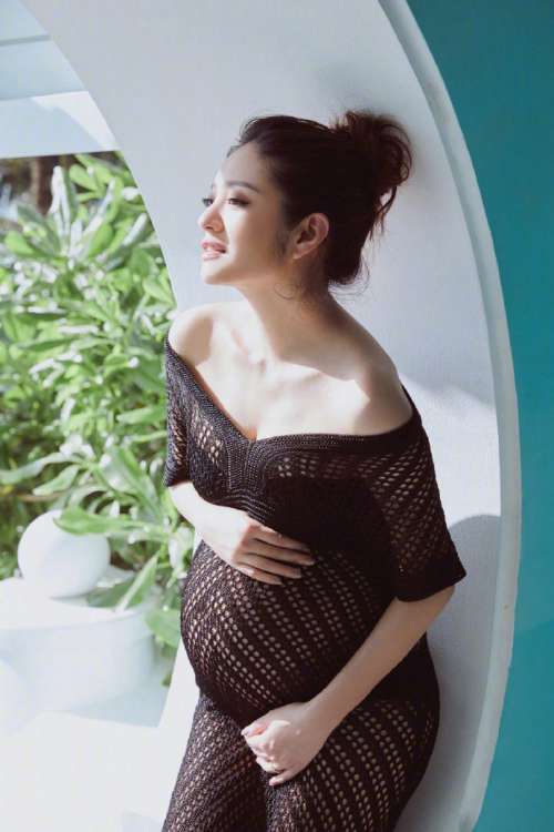 台湾图片 女明星安以轩孕妇照图片