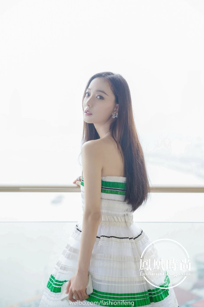 明星图片_王璐丹上海国际电影节Dior定制礼服