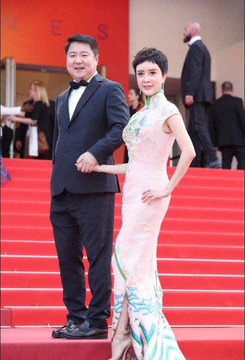 中国演员金巧巧戛纳红毯图片