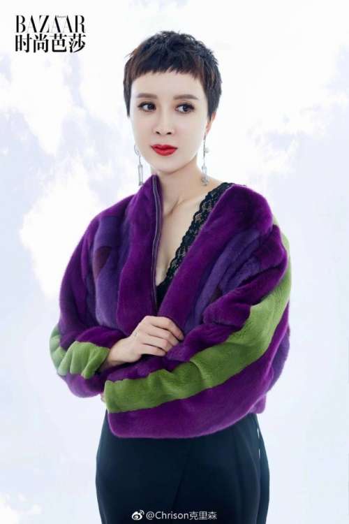 东北明星金巧巧时尚芭莎杂志皮草大片