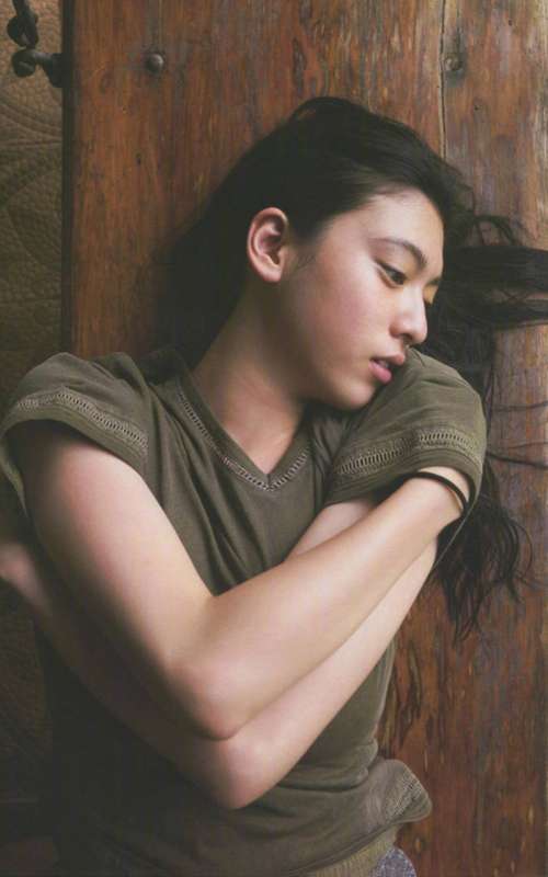 三吉彩花性感唯美写真
