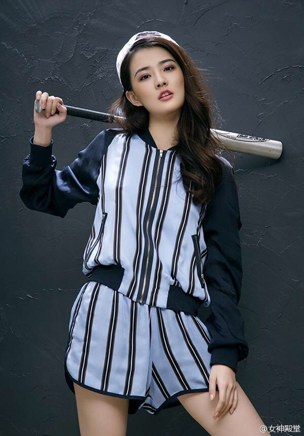 大眼明星徐璐LULU百变造型写真