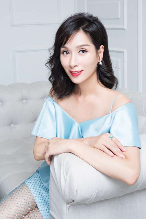 上海明星杨恭如初春居家时尚大片