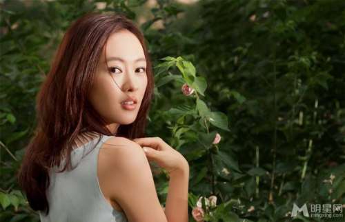 明星童瑶粉色长裙尽显甜美可人_童瑶图片大