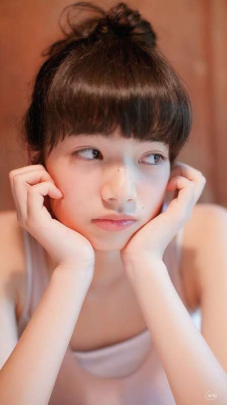 绯闻女友日本模特小松菜奈夏日写真图片
