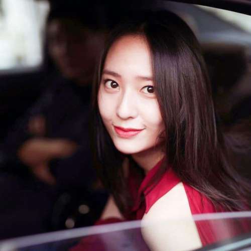 韩国图片_女明星郑秀晶Krystal红裙美颜暴击图