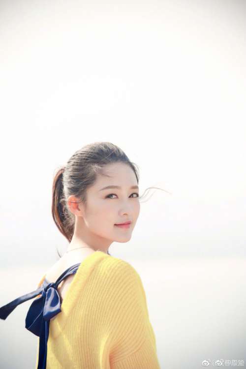 大眼明星李沁回头杀美颜盛世