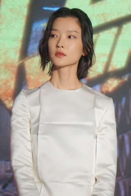 单眼皮明星杜鹃清冷美艳的女神真的是美人