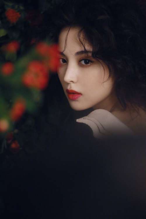 新疆图片 油画少女古力娜扎图片