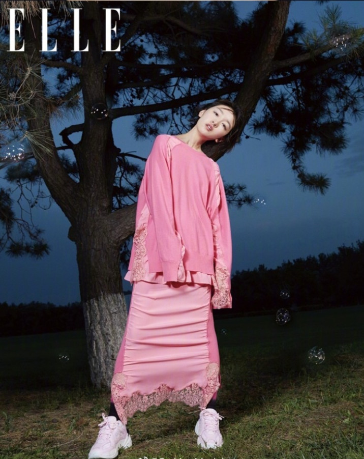 河北明星周冬雨登上ELLE中国版八月刊封面时