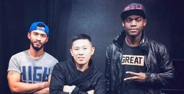 先撩者贱！大牌歌手遇上酒吧“酒鬼”，只想“自打嘴巴”