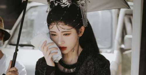 鞠婧祎《花戎》杀青，期待早点播出