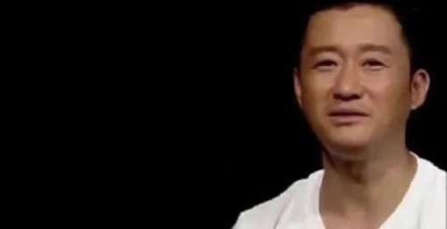 吴京事业越来越成功，反遭知名导演怒斥引发争议！吴京也太难了！