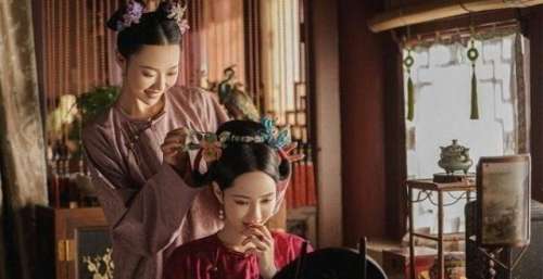 《一纸寄风月》：定档10月11日，一个剧本引发的故事