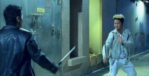 《长津湖》上映9天，总票房破200亿被骂：能不能别吃爱国红利了？
