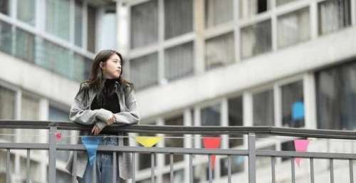 爱就在等着你，看你如何走进我的生活-《成都漫步》