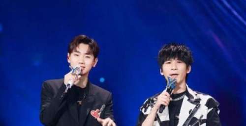 戴佩妮谈隐退往事：身患晕眩症，被迫学幕后技能